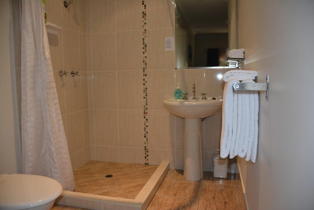 Beachhouse Bed And Breakfast Redcliffe Ruang foto
